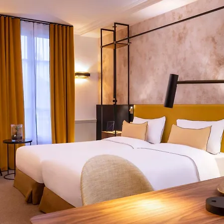 Victoria Palace Hotel