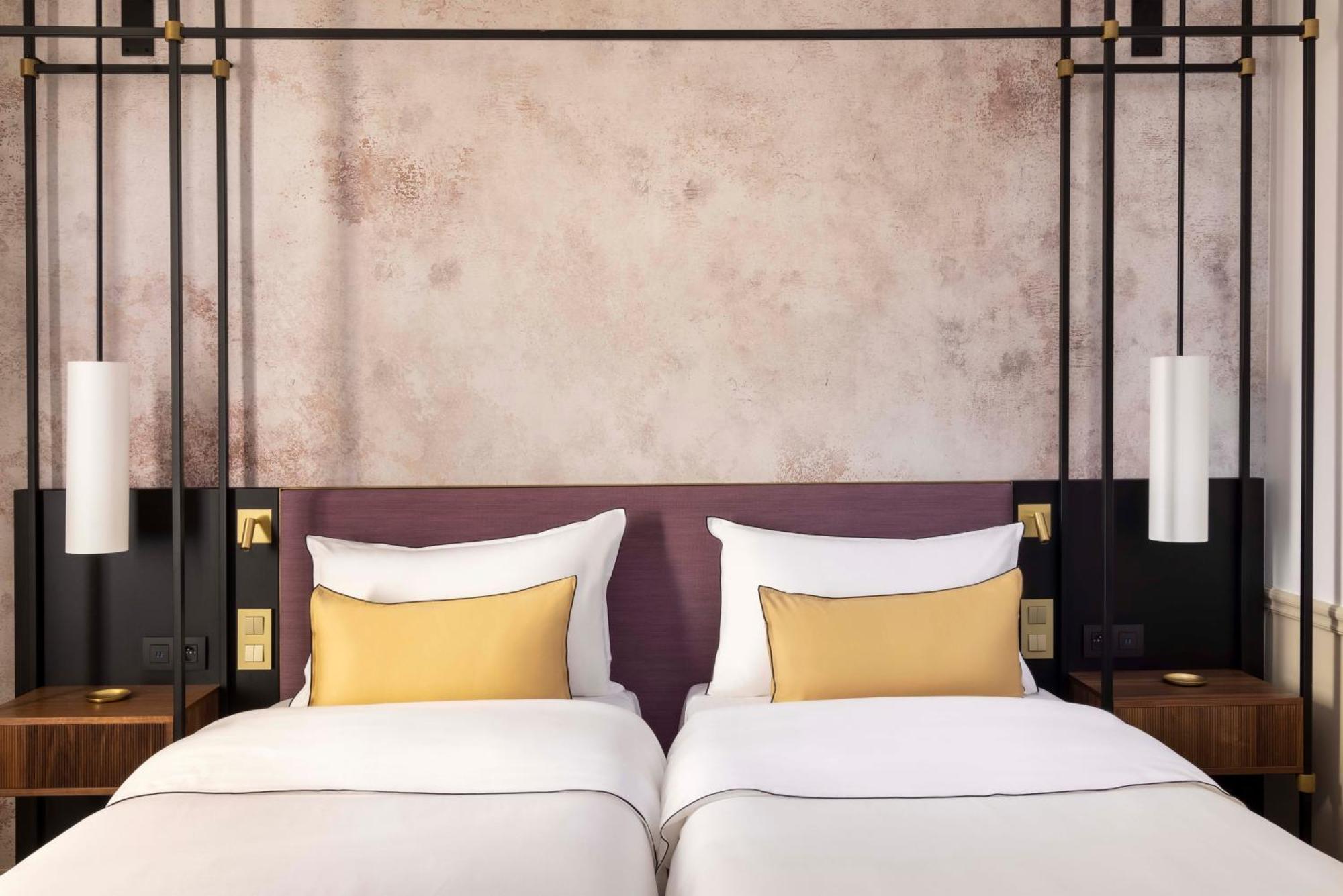 Victoria Palace Hotel 4*