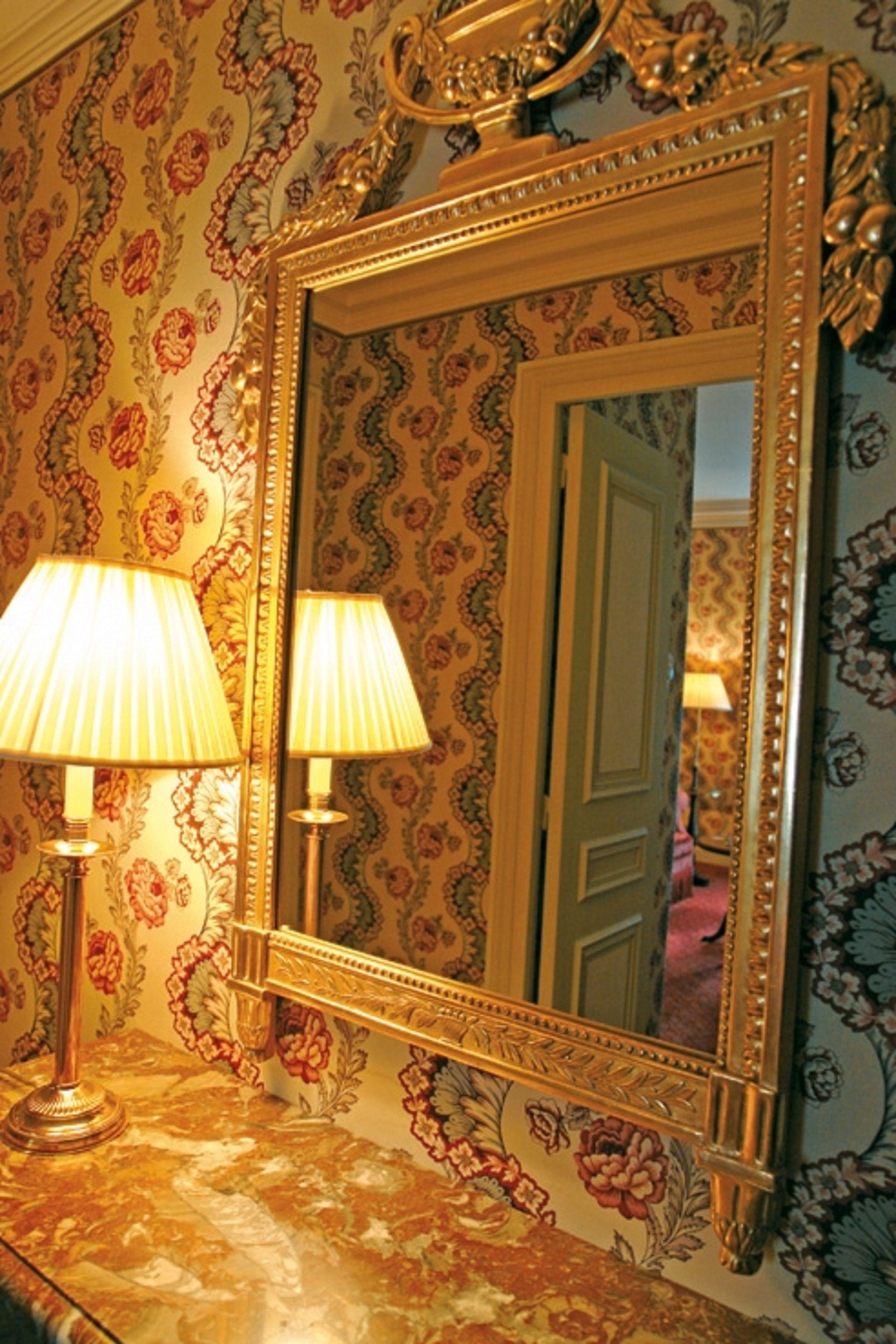 Victoria Palace Hotel