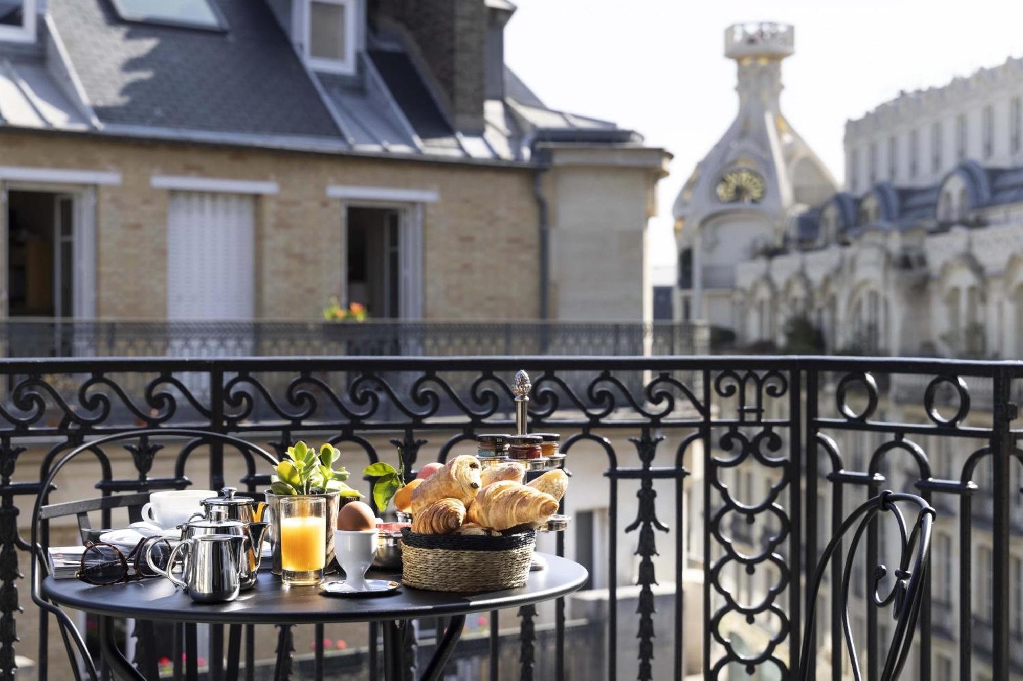 Victoria Palace Hotel